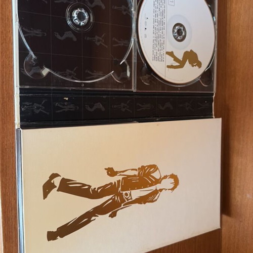 Michael Jackson The Ultimate Collection CD like new, missing number 2