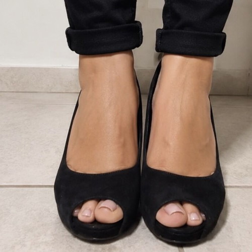 Stuart Weitzman Peep Toe Pumps Used, Black Size 38