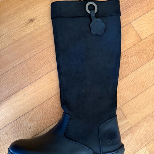 Kickers boots new, natural leather, size 36, black