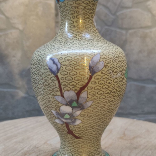 Cloisonne vase set of 2 like new, floral metal enamel decor