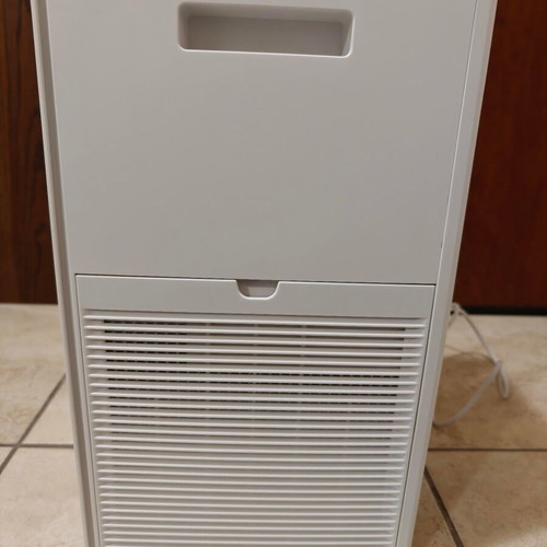 Daikin Air Purifier MC30Y like new with HEPA filter and deodorizer