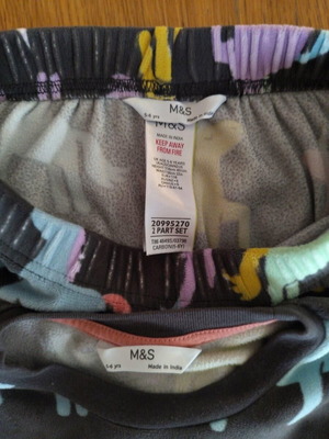 Marks & Spencer warm girls' pajamas size 5-6 years used, multicolor