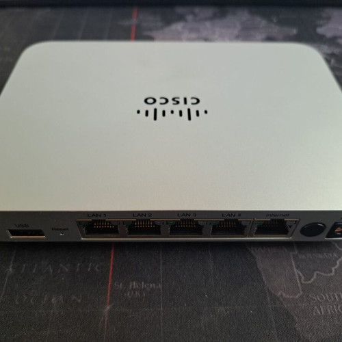 Cisco Meraki Z1 gateway like new with power adapter