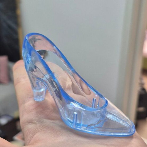 Cinderella's shoe figure