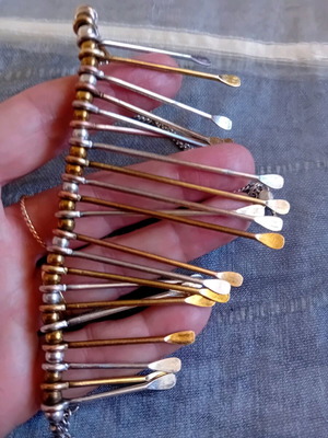 Necklace special, like new, length 50 centimeters