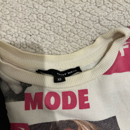 Y2K sweater like new, white and pink, size XS-S