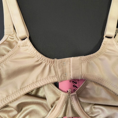 BRA HELEN 9434 75C STOCK from a Closed Store
