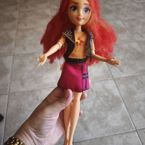 My Little Pony Sunset Shimmer doll used, Hasbro 2017 collectible