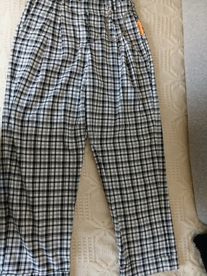 Παντελόνι Bershka καινούργιο, μέγεθος S, μαύρο και άσπρο