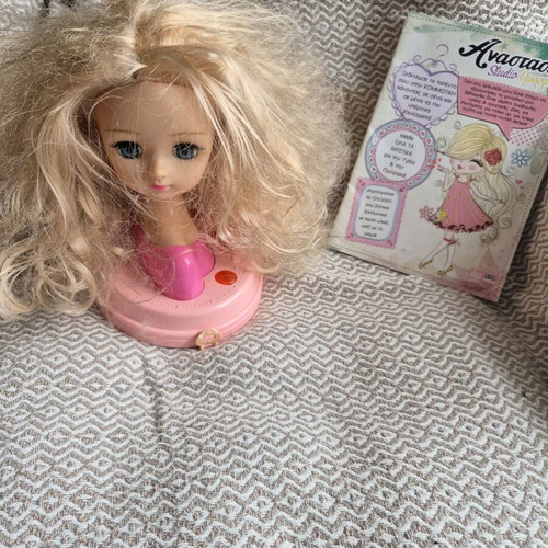 Anastasia doll speaking Greek like new, educational and interactive