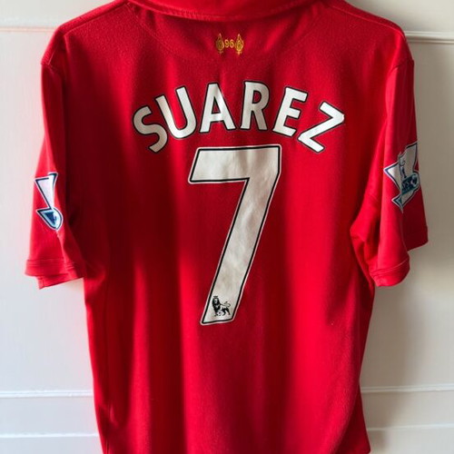 Liverpool Luis Suarez jersey used, size M