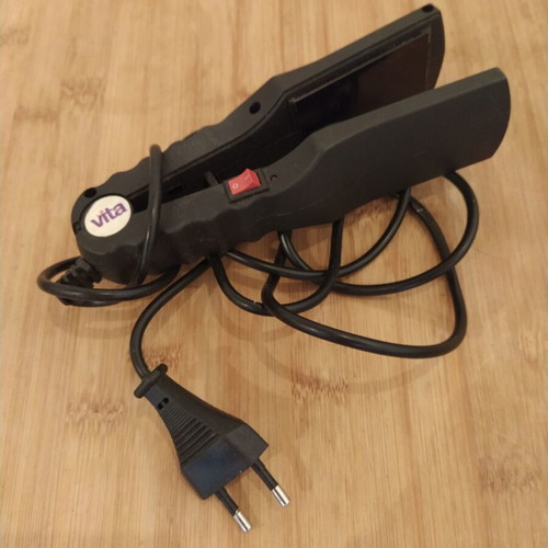 Hair Straightener like new, compact travel size