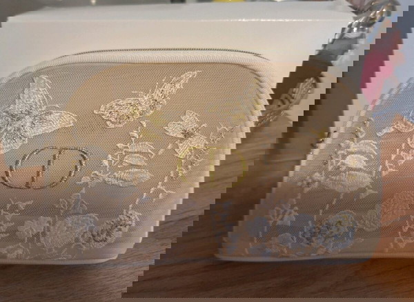 DIOR POUCH