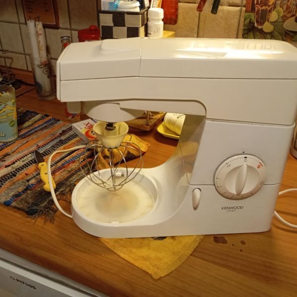 Миксер Kenwood с два купи за смесване