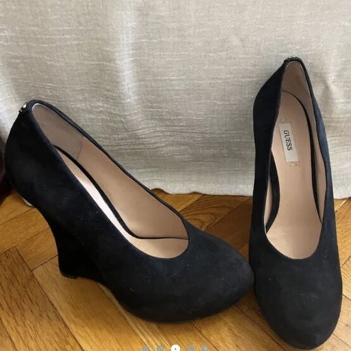 Guess suede platform shoes, size 36, black