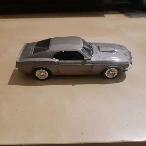 Ford Mustang toy car set 1/32 scale with pullback mechanism