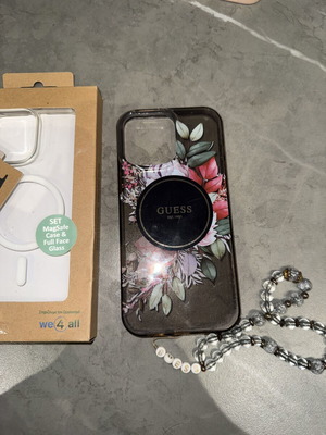 iPhone 16Pro Max Guess case set lightly used, clear case new