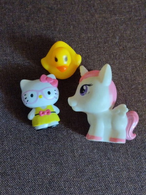 Various figures used in good condition