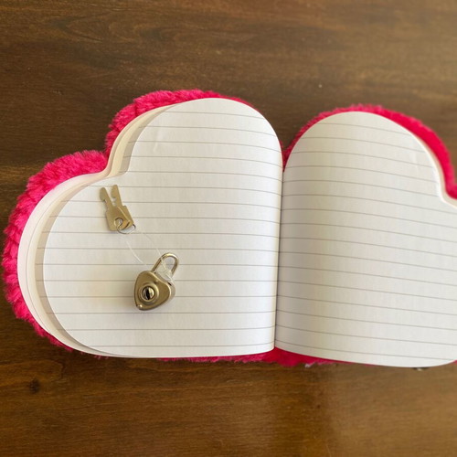 Children's heart-shaped notebook with fur cover and lock new, fuchsia