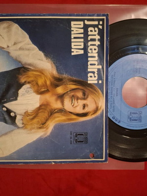 45 RPM Records by Dalida, Marima, Pravo, Vartan like new, pop
