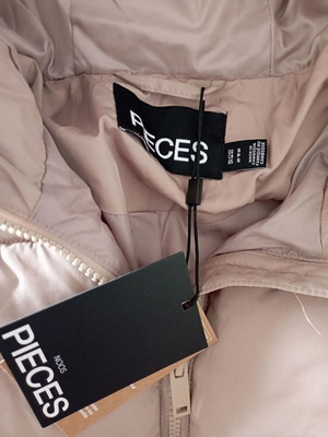 Pieces beige jacket new, size S