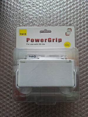 PowerGrip Logic3 за Nintendo DS Lite нов