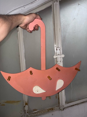 Coat rack used in excellent condition