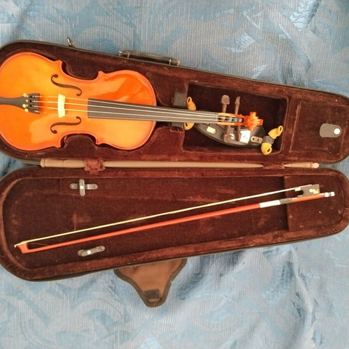 Violin like new with case and bow