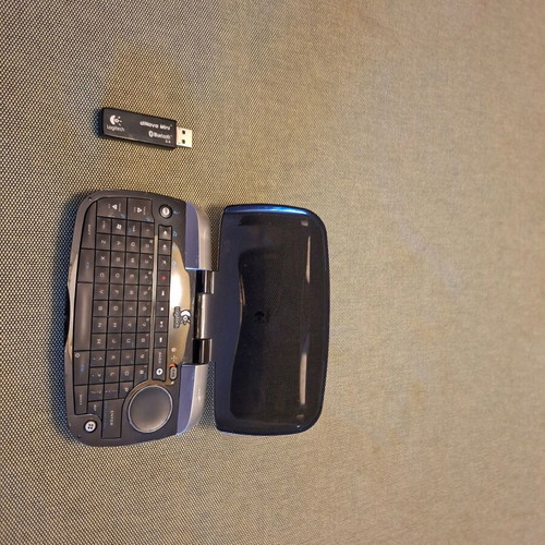 Logitech diNovo Mini ασύρματο πληκτρολόγιο μεταχειρισμένο, πλήρες και πλήρως λειτουργικό