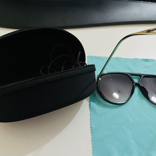 Pervedere Unisex Sunglasses Like New, Black and Gold