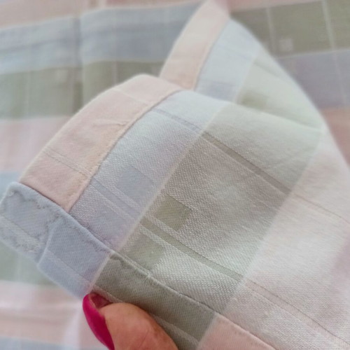 Handmade tablecloth set with 6 napkins pastel colors, like new