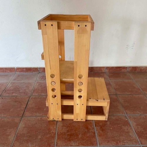 Learning tower Montessori made of solid wood like new