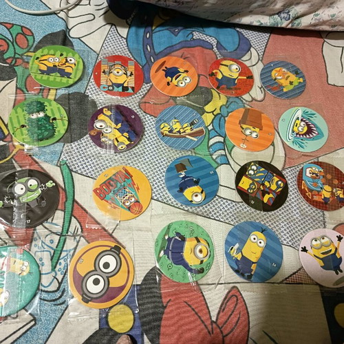 Chipicao Minions caps used, set of 45 pieces