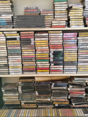 Σετ 200 Vintage γνήσιες κασέτες ήχου καινούργιες, σφραγισμένες