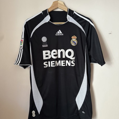 Real Madrid 2006/2007 away football jersey size M