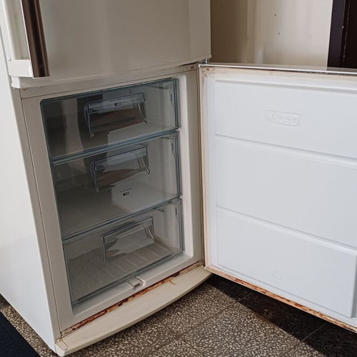 AEG refrigerator model S-53600CSWO with freezer