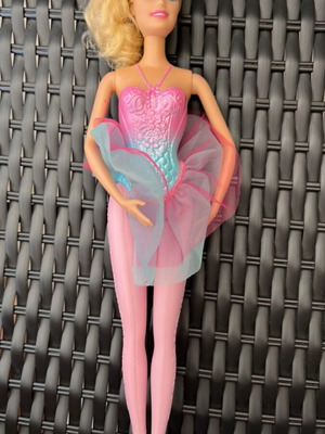 Barbie doll used, excellent condition