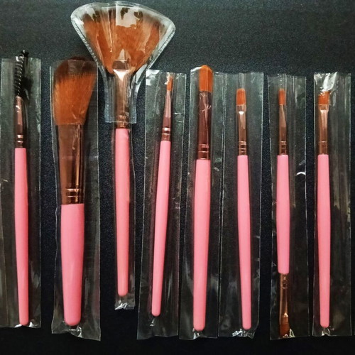 Makeup brush set of 18 new, pink color