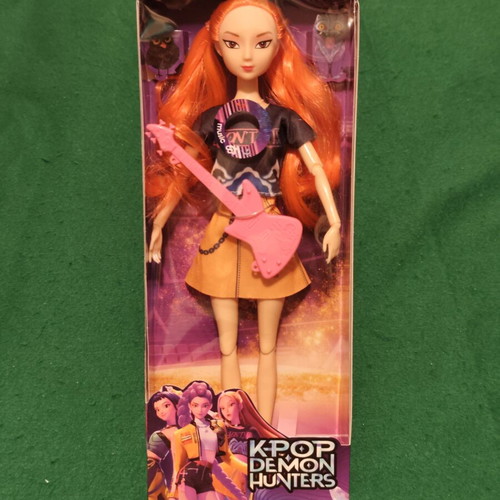 Demon Hunters Mira musical doll with guitar and accessories