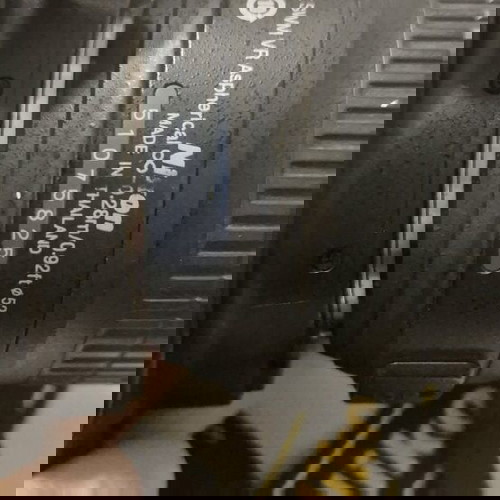 Nikon D3000 μεταχειρισμένη με φακό, μπαταρία και φορτιστή