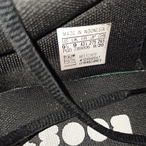 Adidas Kaptir Super αθλητικά σαν καινούργιο, νούμερο 43, μαύρα με reflective λεπτομέρειες