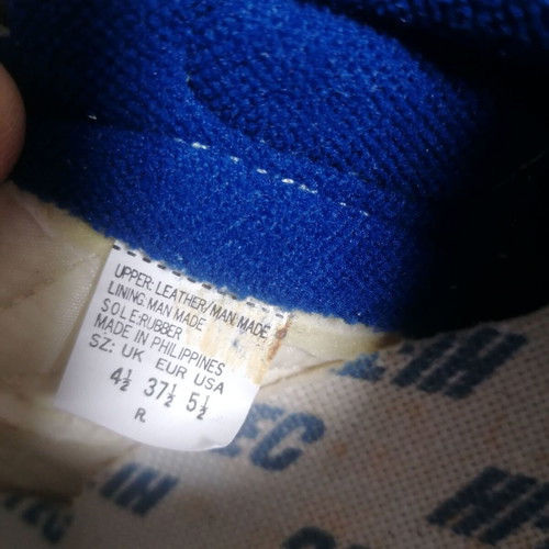 Badminton Hi-Tec Shoes new, size 37-37.5, white and blue
