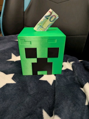 Minecraft piggy bank like new with drawer 12x12cm