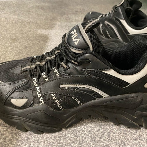 Fila black sneakers with platform sole like new, size 38