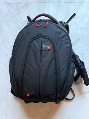 Manfrotto Bug 203 PL лек защитен раница