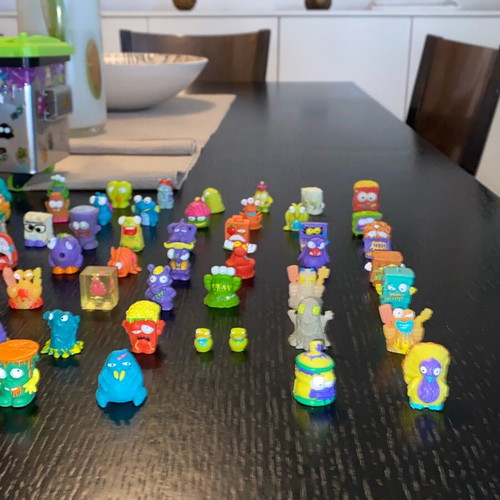 Trash Pack used vintage collection with bin and 100+ figures