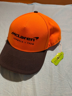 Καπέλο McLaren Formula 1 Team καινούργιο, πορτοκαλί και μαύρο