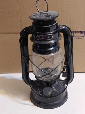 Sunlight hurricane lamp used, old with wick