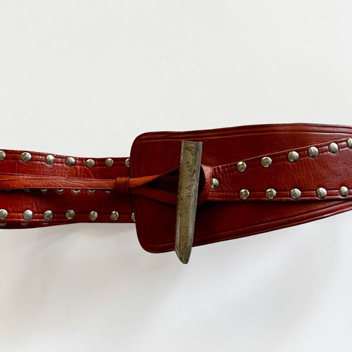 Leather belt red vintage used with metal buckle