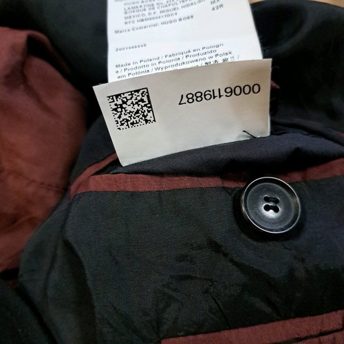 Hugo Boss men's coat like new, black, size L